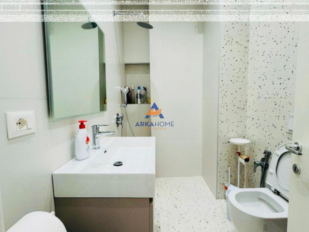 JEPET ME QERA AMBJENT 75M2 "GARDEN BUILDING" 90.000 LEKE