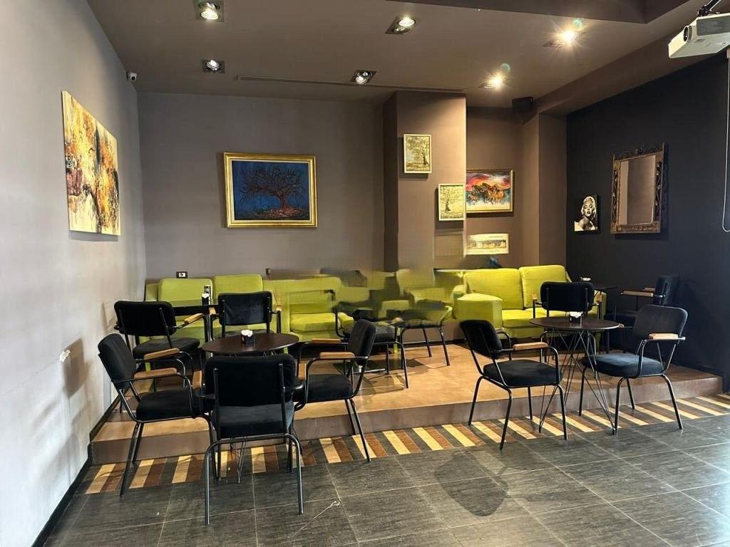 JEPET ME QERA AMBIENT DUPLEX TEK KOMUNA E PARISIT 2,000 € /Muaj