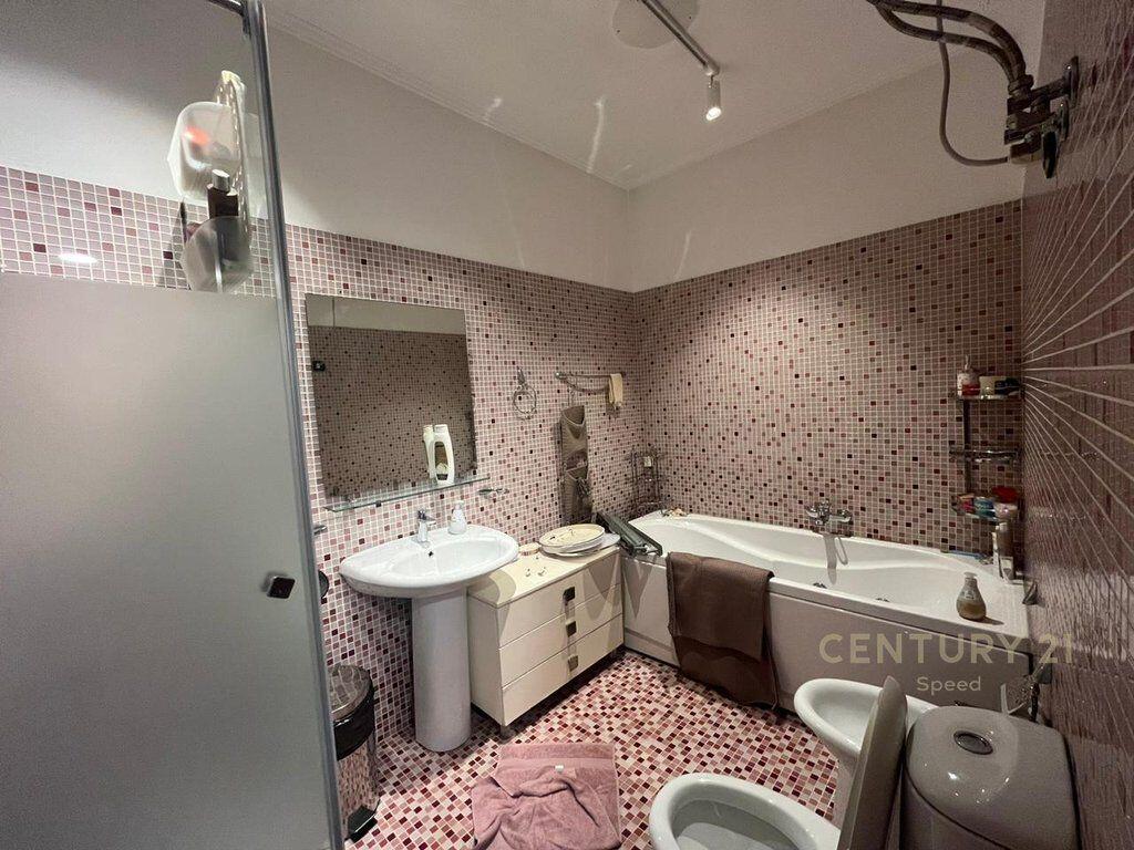 Ish Blloku – Appartamento 2+1 in affitto per ufficio!!