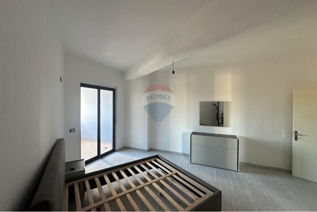 APARTAMENT 2+1 ME QIRA ASTIR !