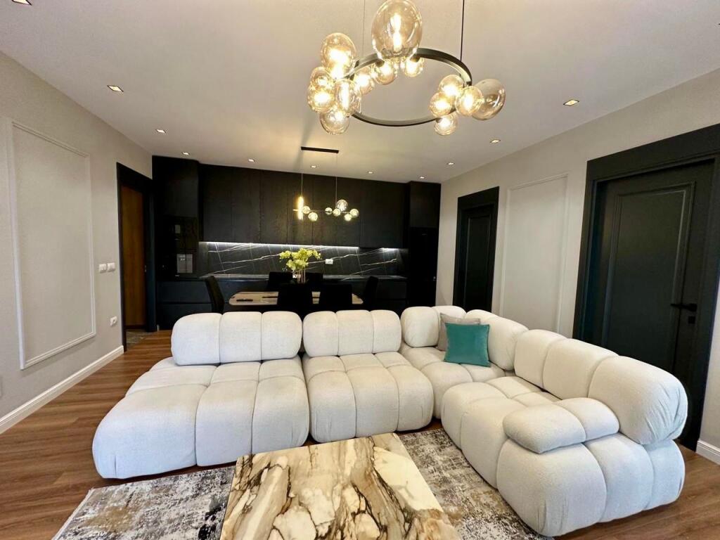 📣 SUPER RENT Luxury Apartment 3+1 With 2 Bathrooms And Parking Spot 📍Garden Building 🛣️ "Kavaja" Street ✨