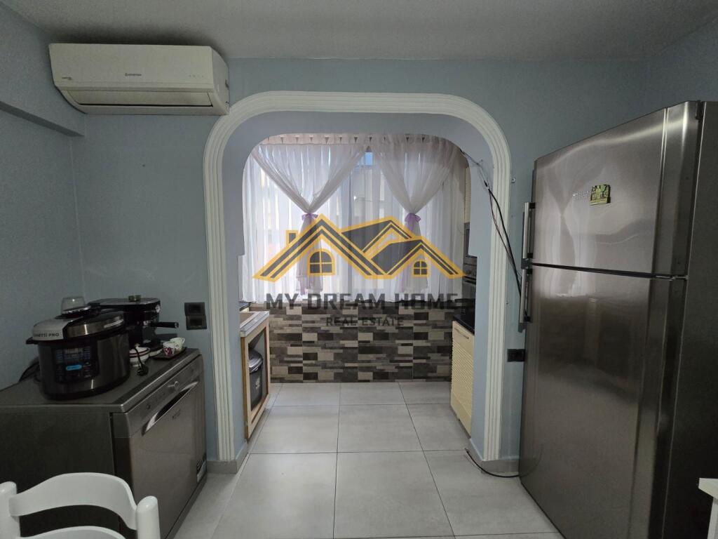 JEPET ME QERA APARTAMENT 2+1 TEK PALLATI I SPORTIT