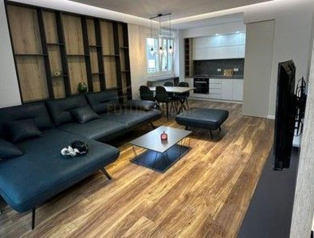 Affitto, Appartamento 2+1+Posto auto, Lago Secco, Tirana.