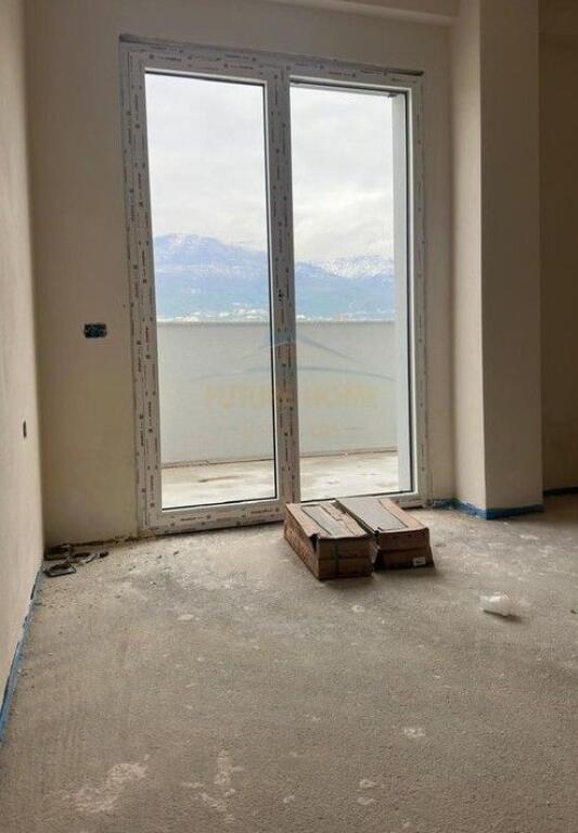 Shitet, Apartament 2+1, Ali Demi, Tiranë.