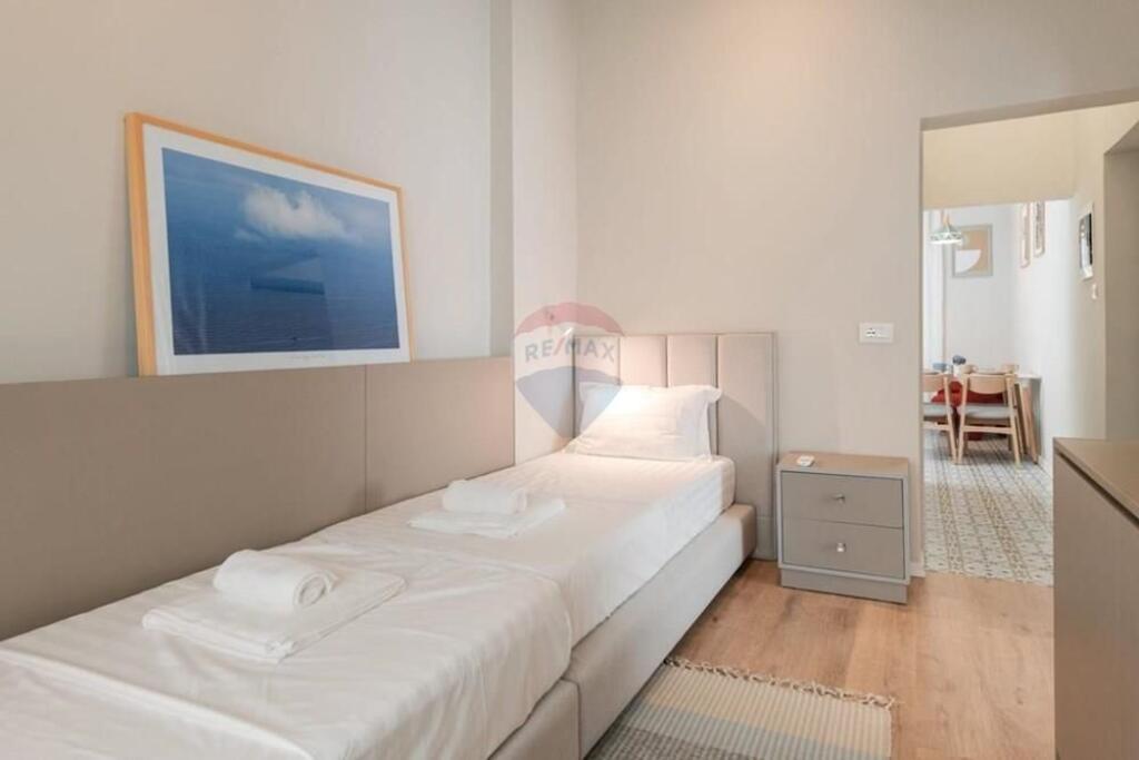 Apartament me qera 2+1 te Shallvaret