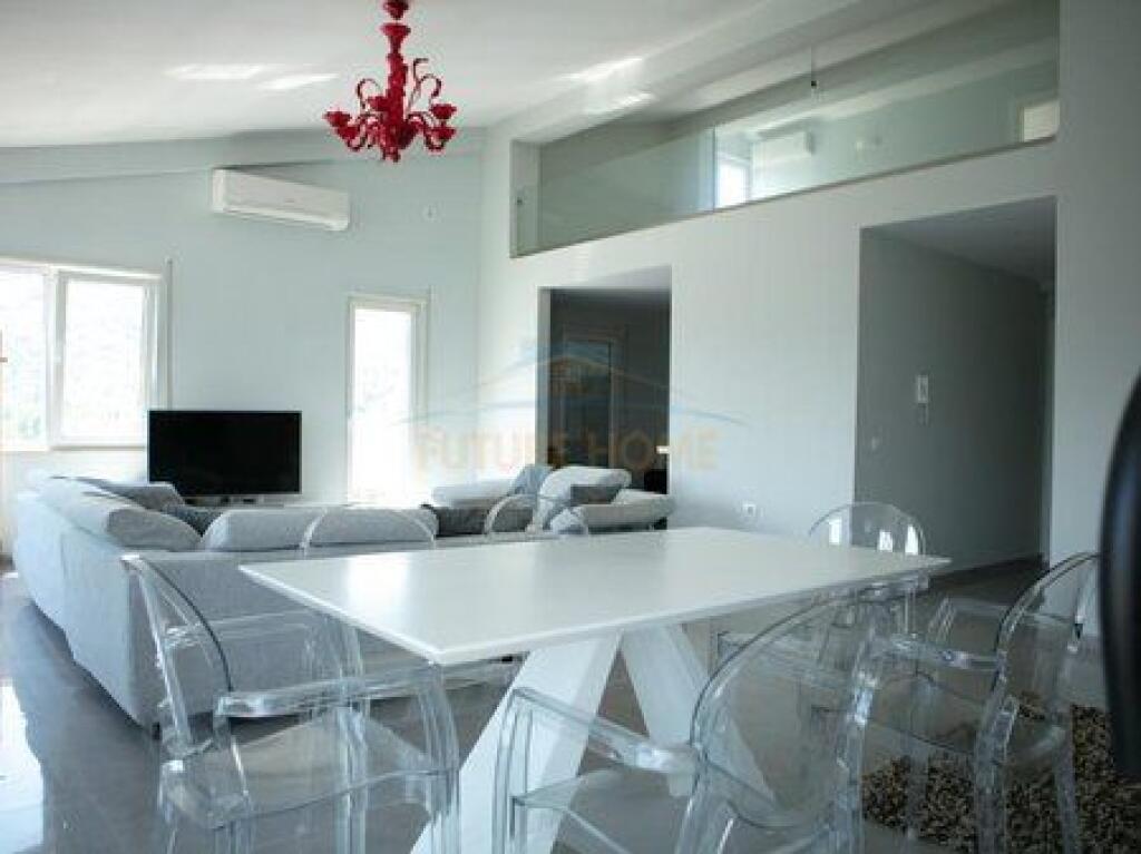 Shitet, Penthouse 3+1+2, Liqeni i Thatë, Tiranë !