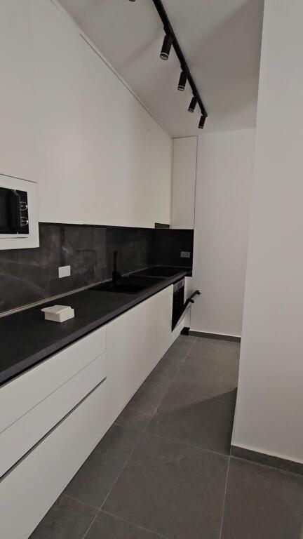 Qera, Apartament 1+1  ish-tregu elektrik