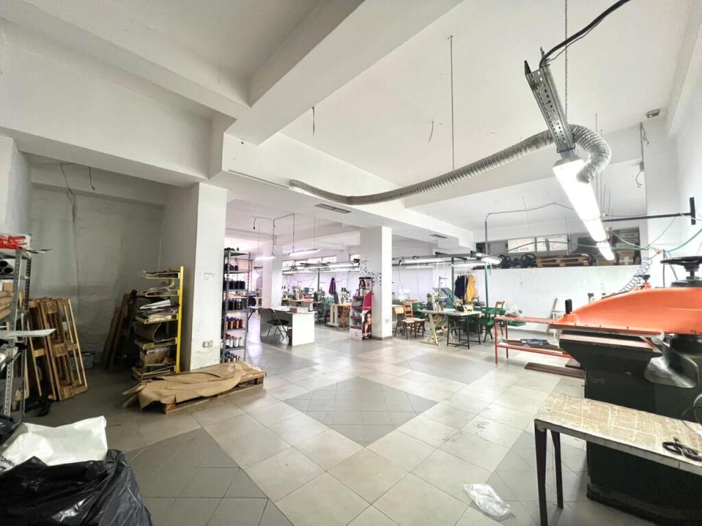 🔥 SHITET AMBIENT KOMERCIAL BUZË RRUGE KRYESORE (📍Tufinë) – OKAZION (1,178€/m2)🔥 ||  290,000€