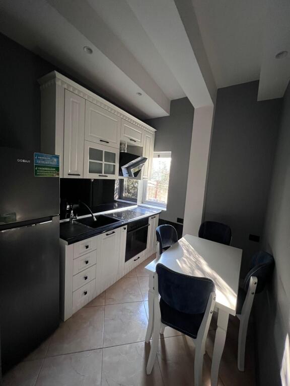 Vile Me Qera 3+1 tek Kthesa e Kamezes (ID BV22558) Tirane