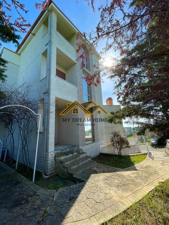 3-STOREY VILLA IN ARAPAJ – DURRES, FOR SALE !