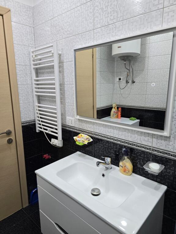 🏢Ferit Xhajko Street near the former Durres Restaurant, a 1+1+garage apartment, furnished, 700€uro for rent