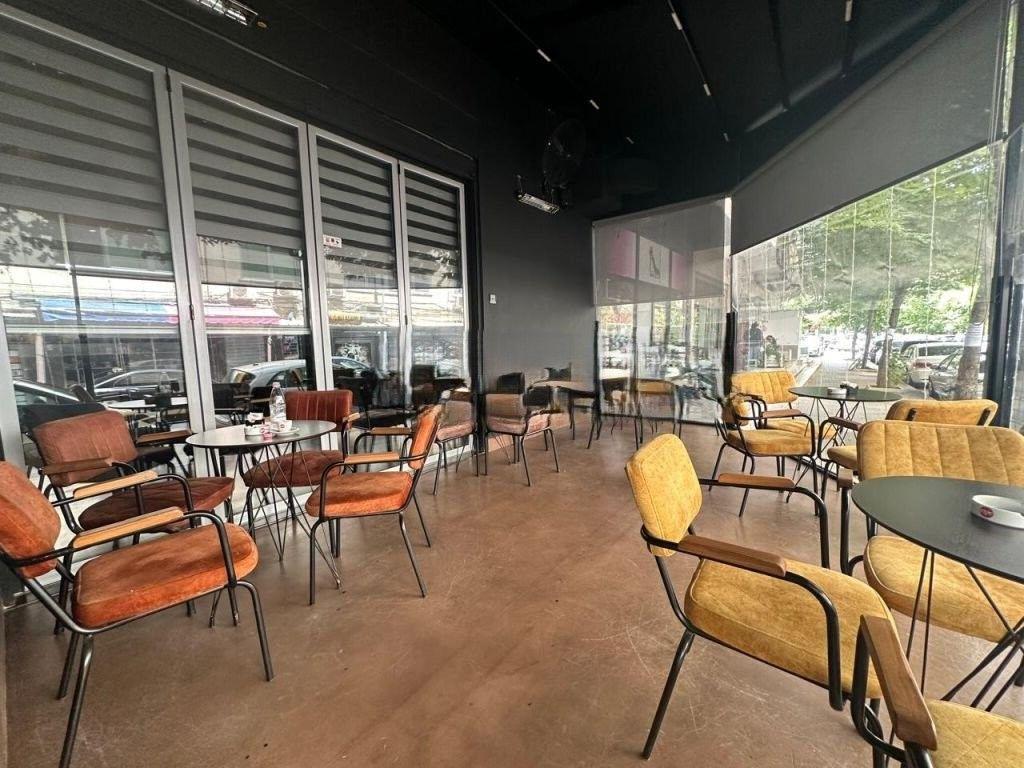 JEPET ME QERA AMBIENT DUPLEX TEK KOMUNA E PARISIT 2,000 € /Muaj