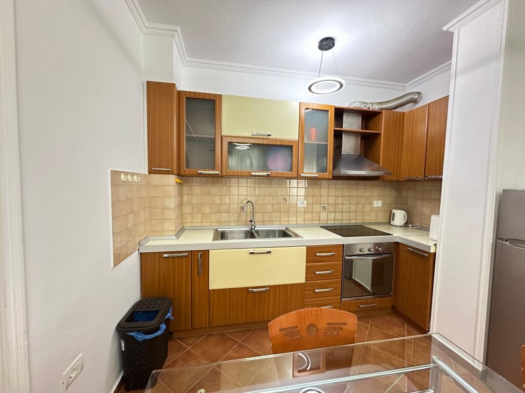 Myslym Shyri, Appartamento 1+1 in Affitto