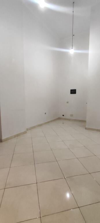 Shop for Rent – Strategic Location near Kosovareve Road