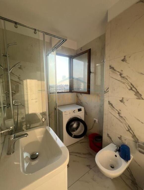 For rent, Studio apartment, Wilson Square, Tirana