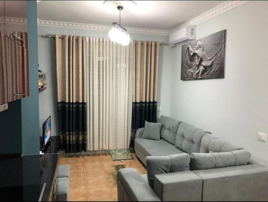 Jepet Apartament Me Qera , Ne Vlore