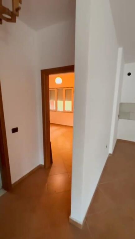 Shitet  apartament  3+1+2  +1 post parkim  Kodra e diellit  