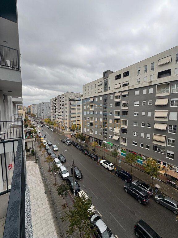 AFFITTASI APPARTAMENTO 2+1+POSTO PRESSO IL COMUNE DI PARIGI