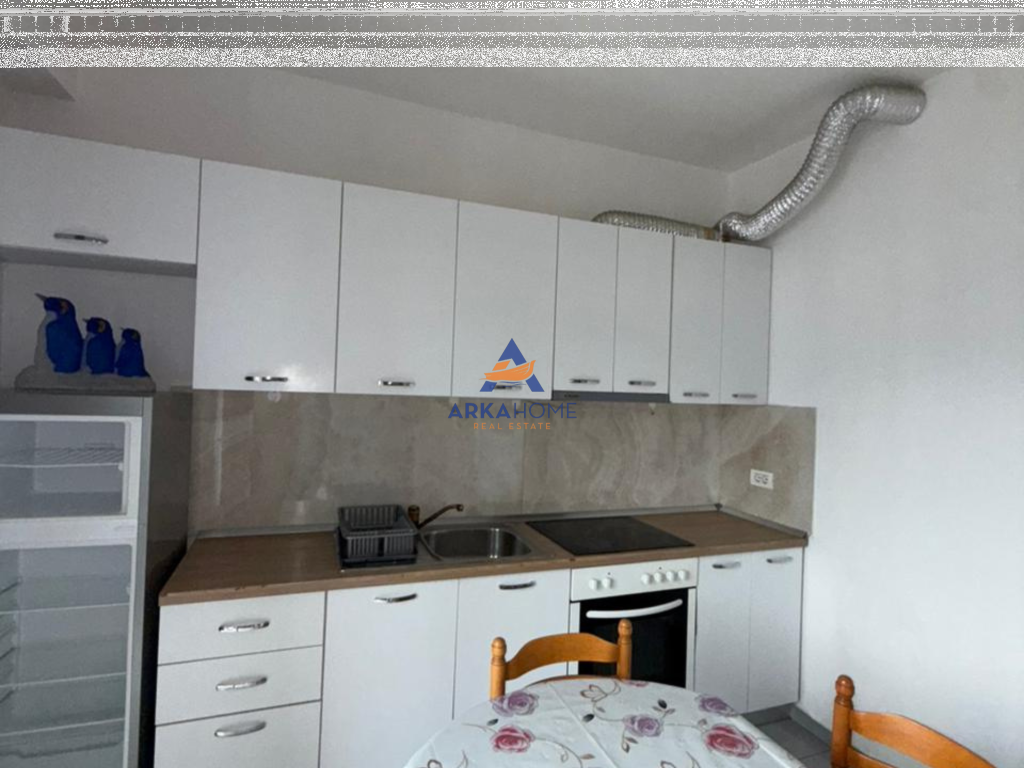 JEPET ME QERA APARTAMENT 2+1+BALLKON "KOMUNA PARISIT (PRANE SHKOLLES ATE ZEF PELLUMBI)" 60000 LEKE