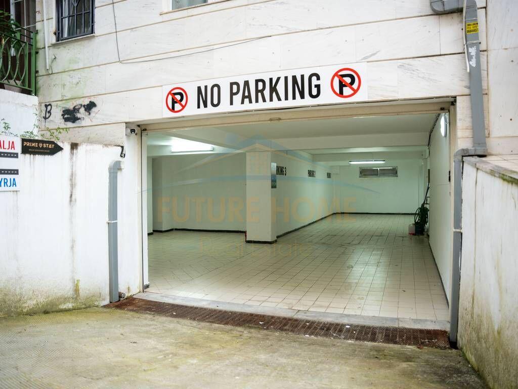 Shitet, Penthouse, Kodra e Diellit,Tiranë!!