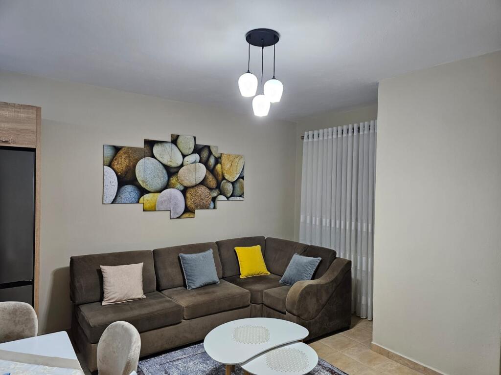 🏢Kodra e Diellit, Rruga Rreli apartment for rent, 1+1, furnished. 50,000 Leke