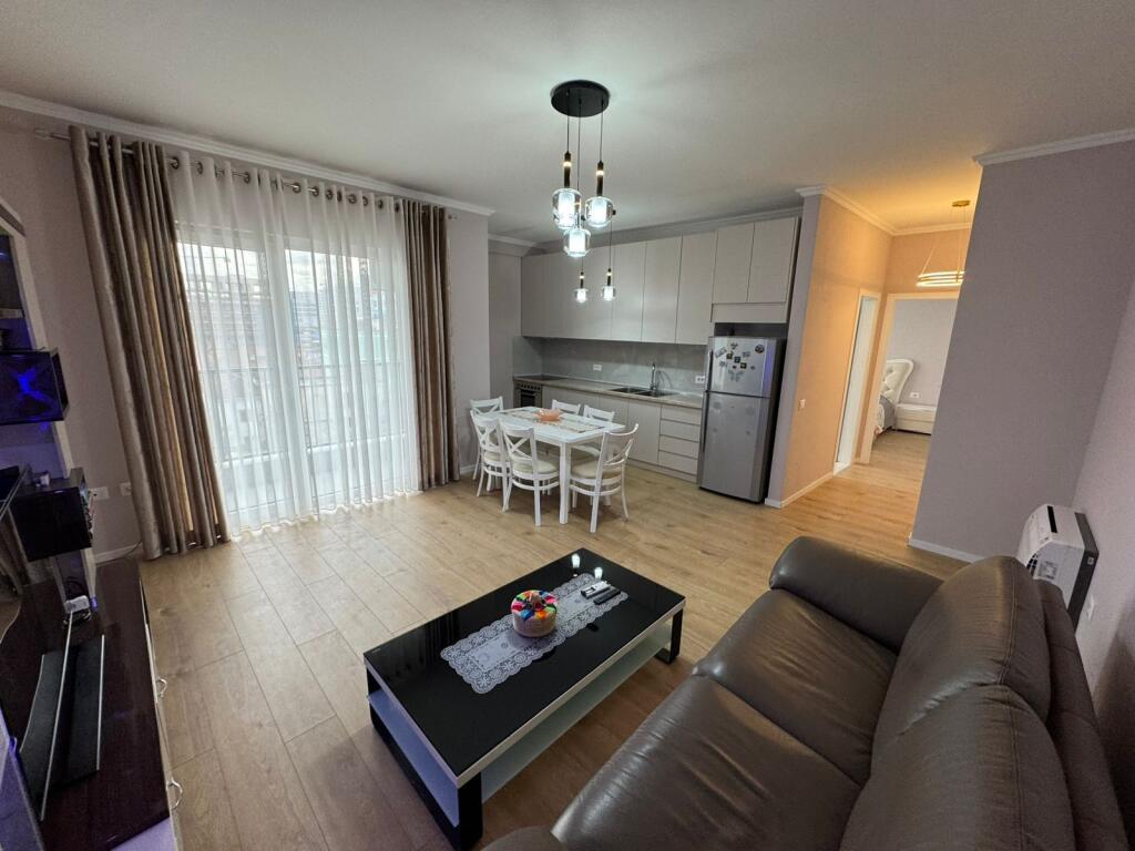 🏡Appartamento 1+1 in affitto –📍 Siri Kodra (vicino Hotel Meridian)💶 Prezzo: 550€/mese