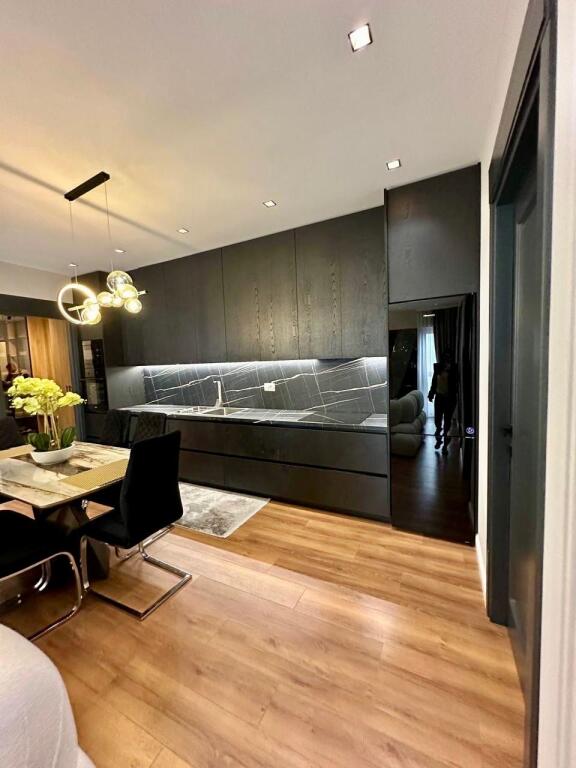 📣 SUPER RENT Luxury Apartment 3+1 With 2 Bathrooms And Parking Spot 📍Garden Building 🛣️ "Kavaja" Street ✨