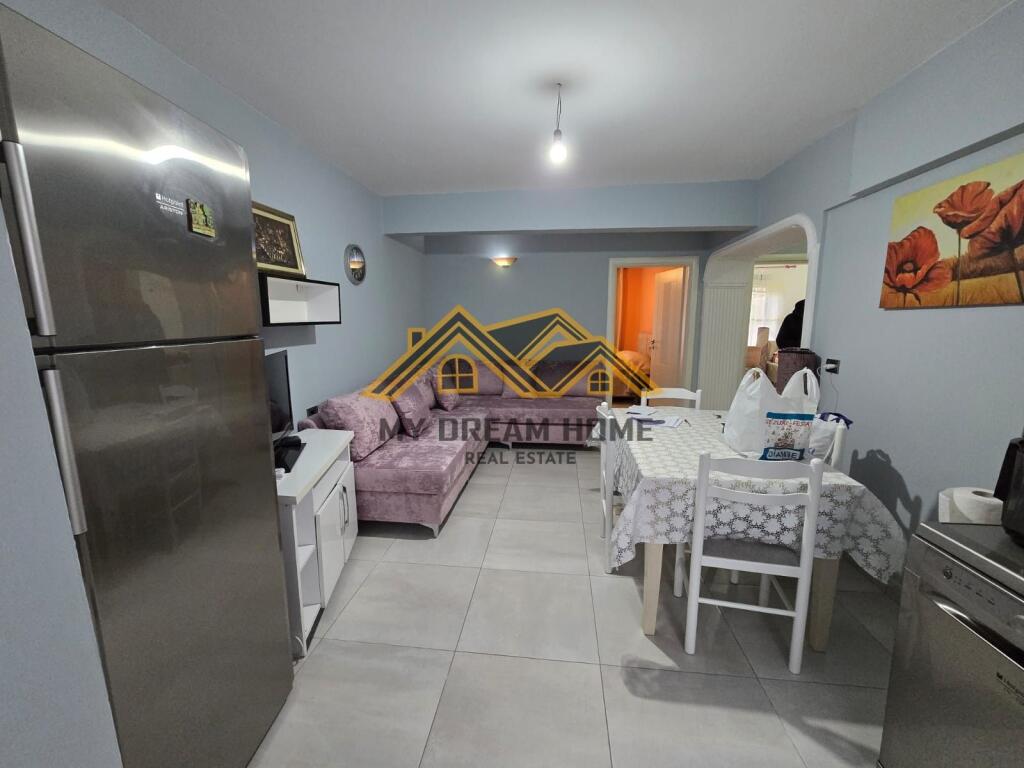 JEPET ME QERA APARTAMENT 2+1 TEK PALLATI I SPORTIT