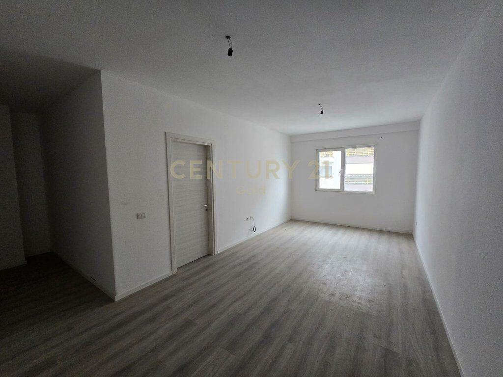 Apartament 1+1 per shitje tek Kompleksi E-88, Laprake