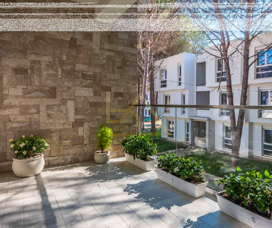 APARTMENT FOR SALE – PREMIUM ZONE, LALËZ BAY