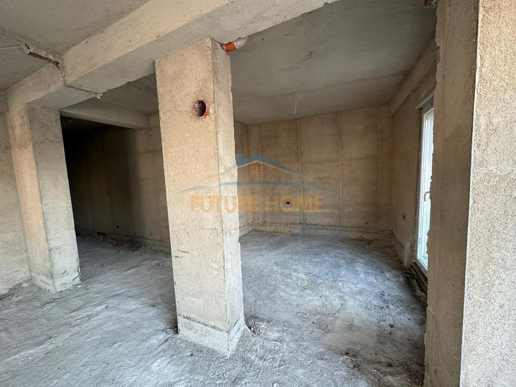 Shitje, Penthouse, Bulevardi Zhan Dark,Tiranë..