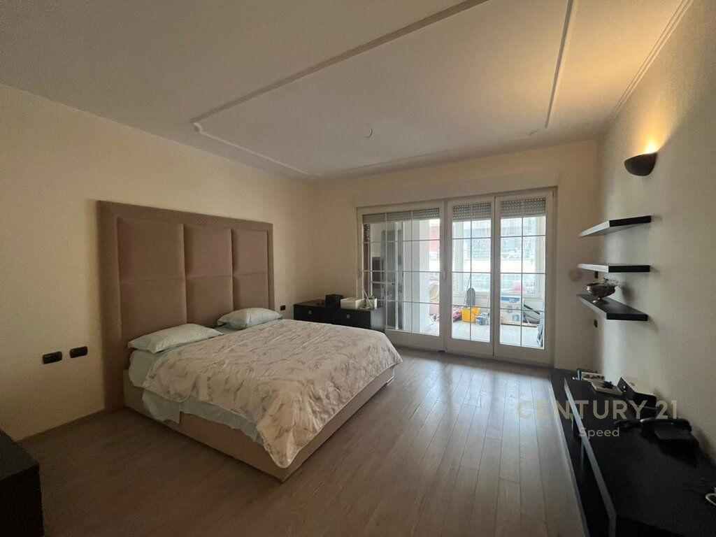 Ish Blloku – Appartamento 2+1 in affitto per ufficio!!