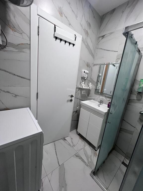 APPARTAMENTO 1+1 IN AFFITTO| MYSLYM SHYRI- vicino a Rruga e Kavajës