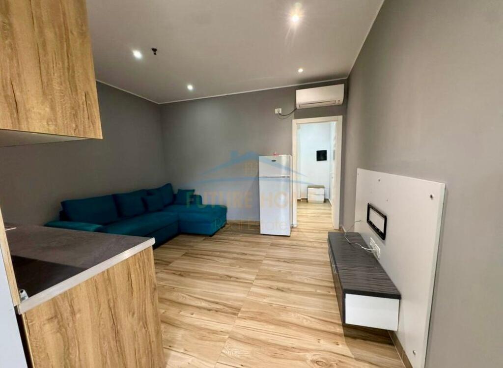 Shitet, Apartament 1+1 , Liqeni i Thate, Tirane
