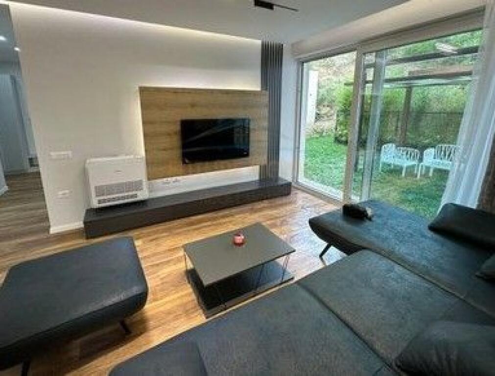 Affitto, Appartamento 2+1+Posto auto, Lago Secco, Tirana.