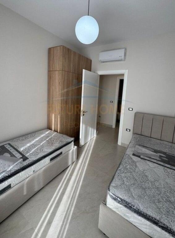 Affitto Appartamento 2+1+Posto Auto, Comune di Parigi