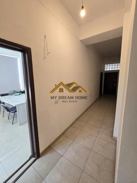 SHITET AMBJENT BIZNESI TEK GJYKATA DURRES