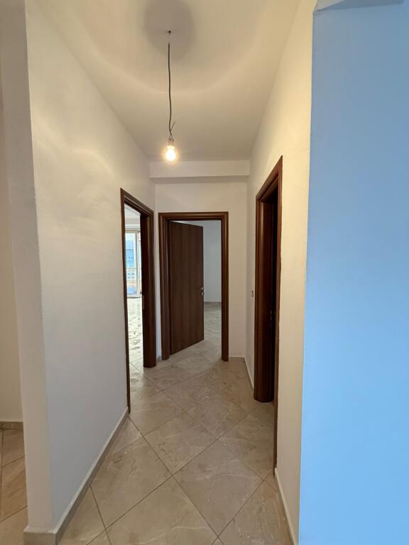 🏢 Appartamento/ufficio in affitto vicino al centro di Tirana