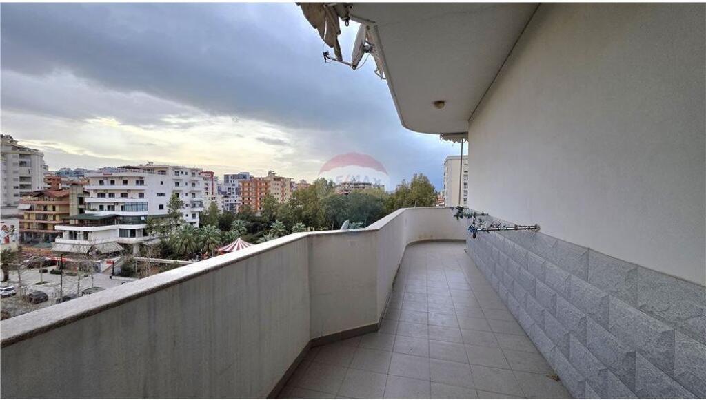 ✨ Apartament 2+1+2 për Shitje – Bulevardi “Ismail Qemali”, Vlorë