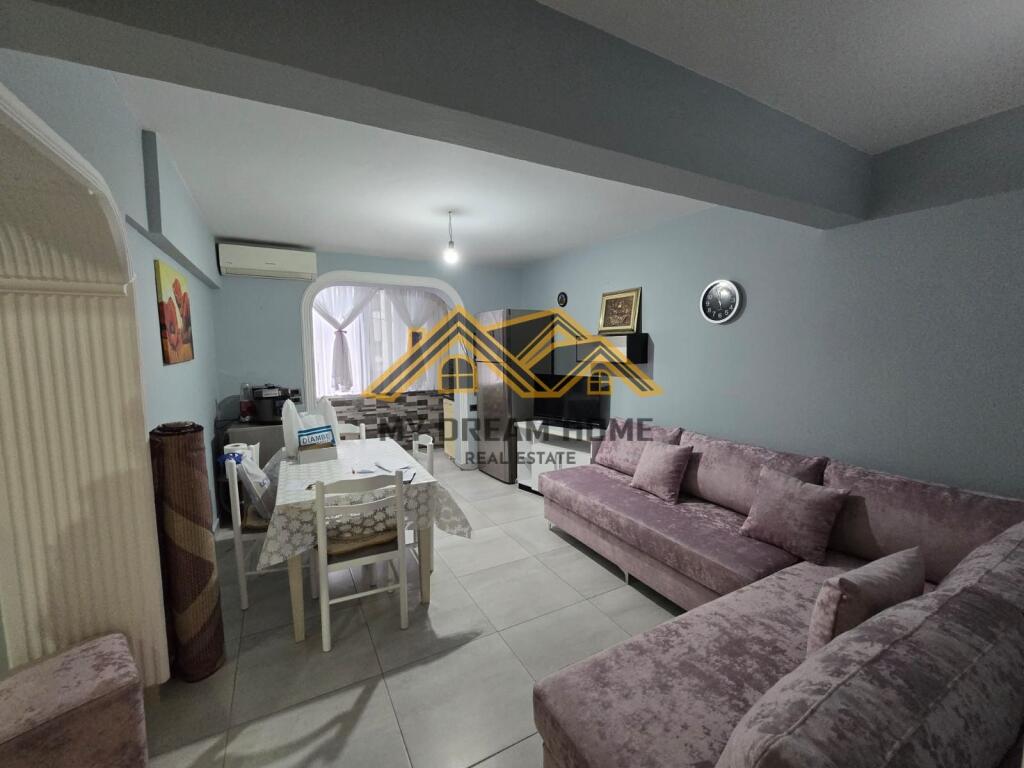 JEPET ME QERA APARTAMENT 2+1 TEK PALLATI I SPORTIT