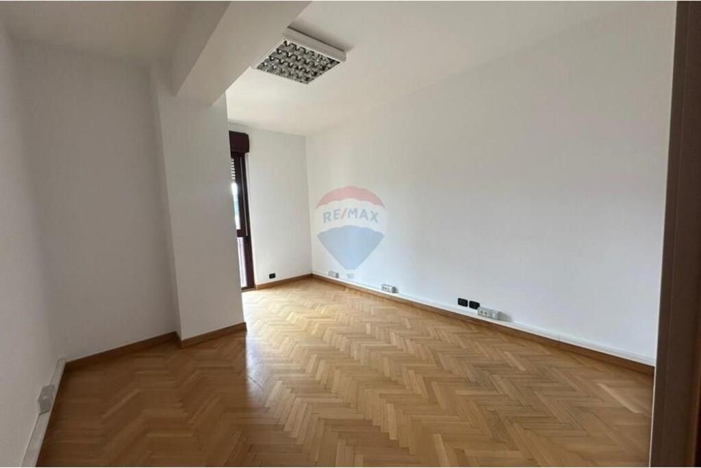 Jepet me qira zyre ne Qender