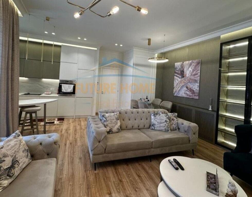 Affitto, Appartamento 2+1+parcheggio, Park Gate!