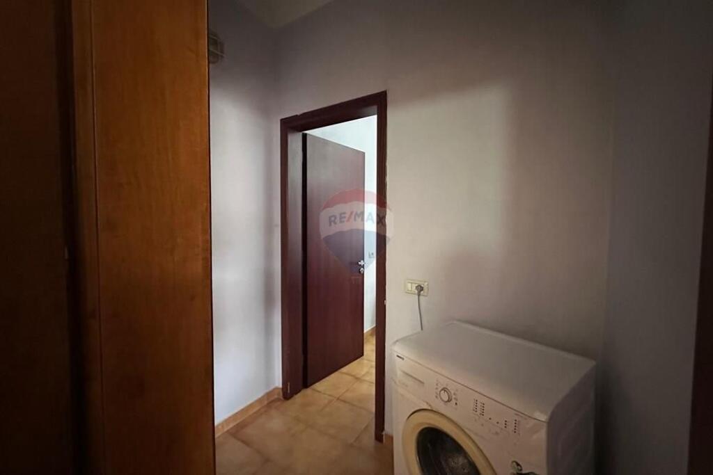 Apartament me qera 1+1+1 post parkimi Selite Tirane