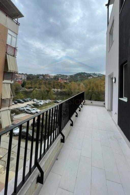 Rent, Apartment 2+1 + Veranda, FZ Complex, Dry Lake, Tirana