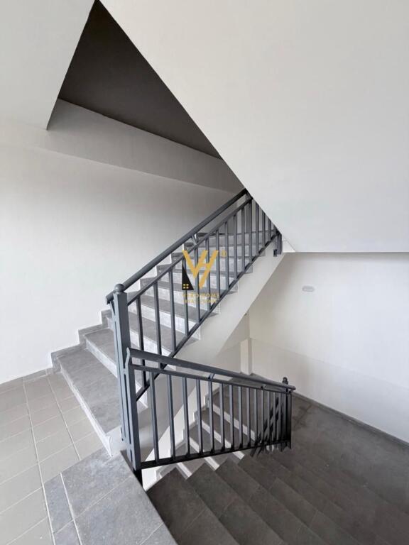 JEPET KAPANON 720 M2 ME QERA NE PRUSH 2.800 EURO