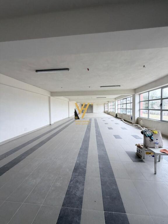 JEPET KAPANON 720 M2 ME QERA NE PRUSH 2.800 EURO