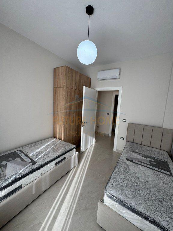 Qera Apartament 2+1+Post Parkimi,Komuna e Parisit