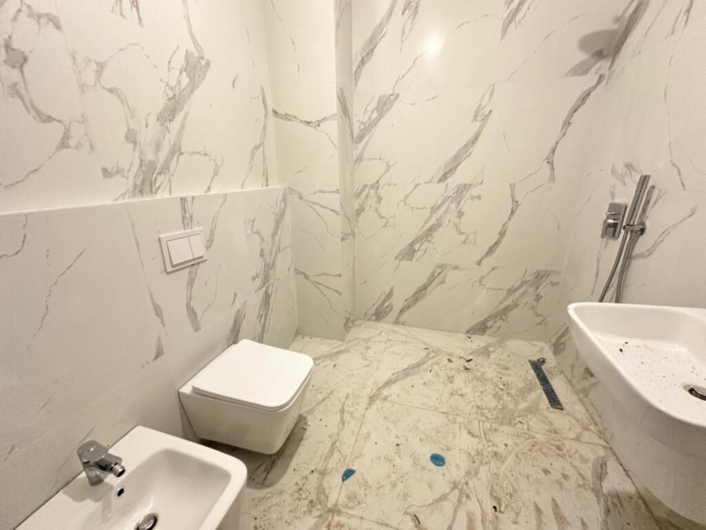 Apartament 2+1 per shitje, Rruga e Barrikadave,ndertim i ri