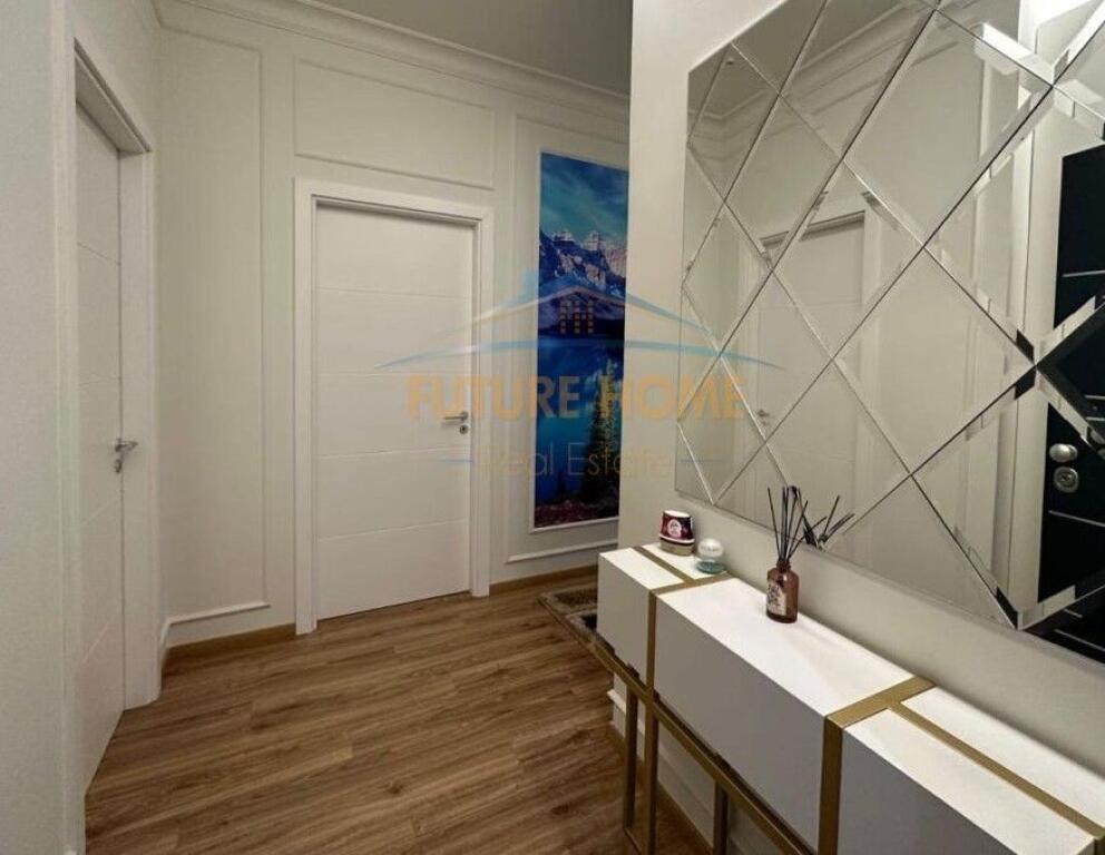 Affitto, Appartamento 2+1+parcheggio, Park Gate!