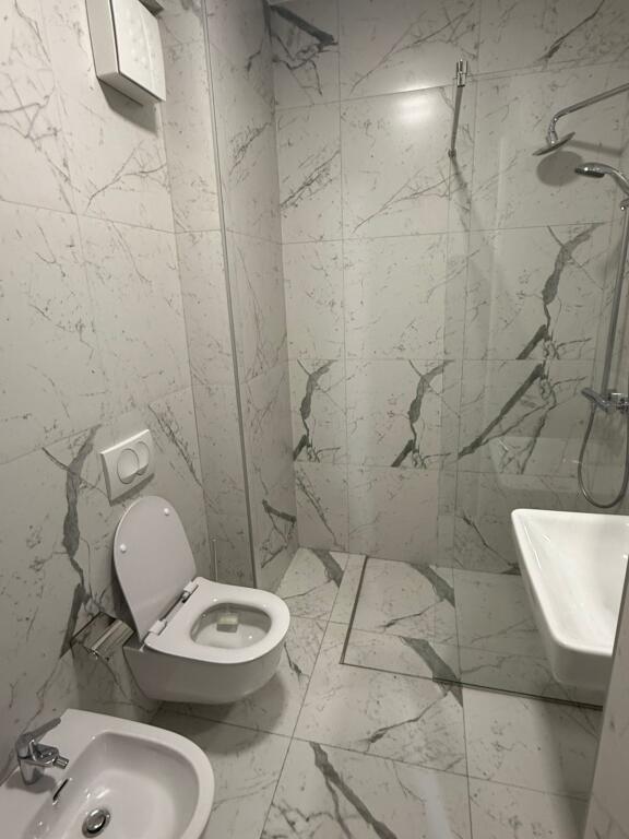 Jepet me qera apartament 2+1+2 Zogu i Zi